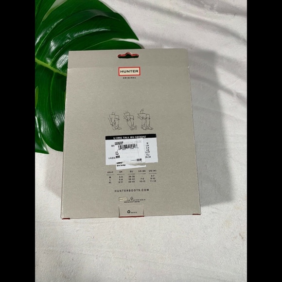 NIB Hunter Geometric‎ Dazzle Original Fleece socks - Picture 3 of 8